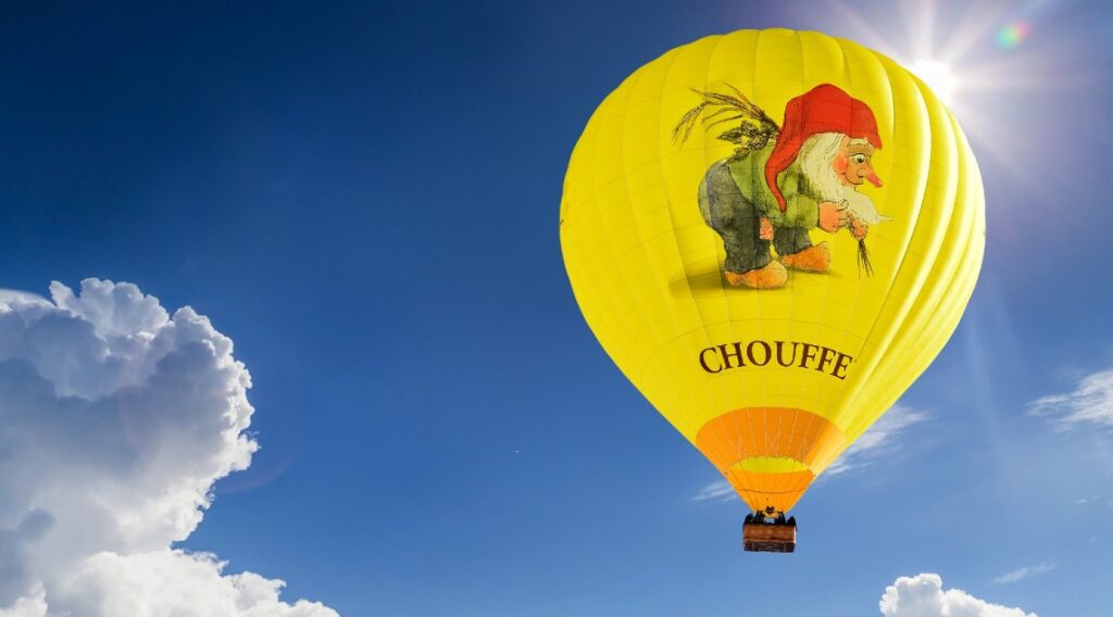 Vlieg mee met de Chouffe warme luchtballon en geniet mee samen met Filva Ballonvaarten.